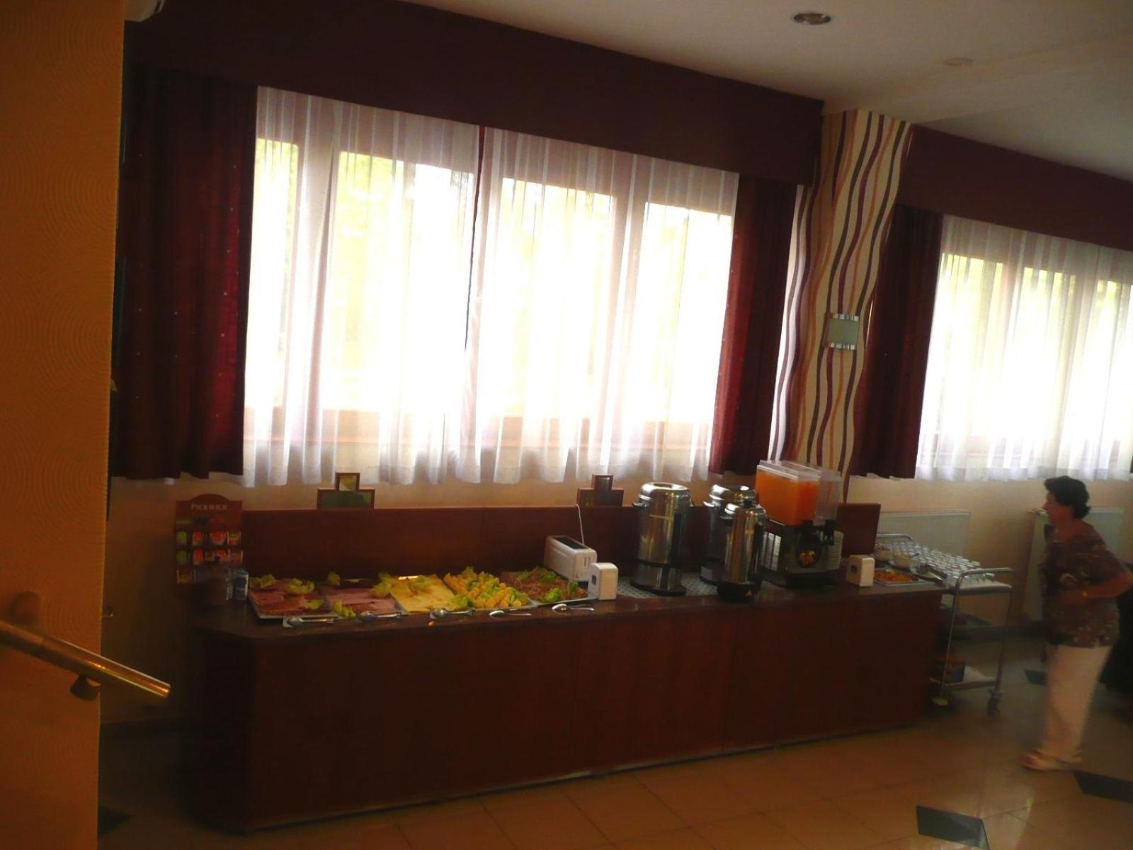 Hotel Korona Harkany Exterior photo